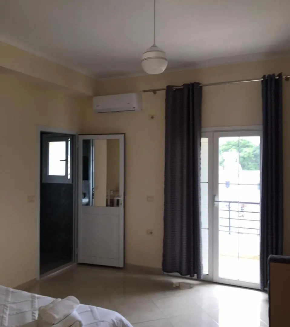 Rest House Vlorë Bed and breakfast