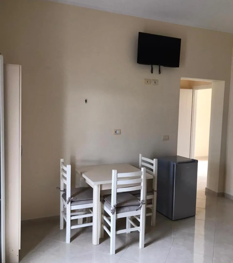 Rest House Vlorë Bed and breakfast