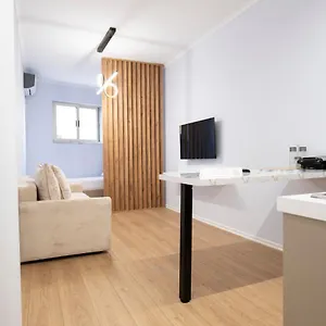Trio Apartment's Center Appartamento