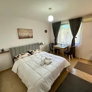 Krid Flat Tirana